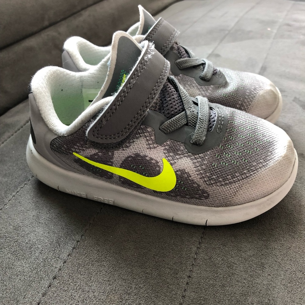 toddler Nike free runs